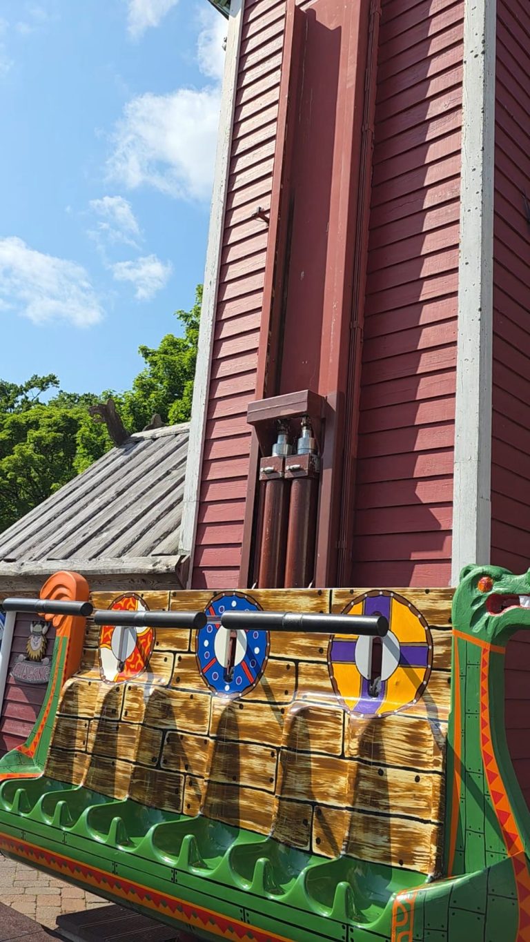 Kinder Freefall-Tower